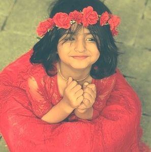 Meet your Posher, Samina